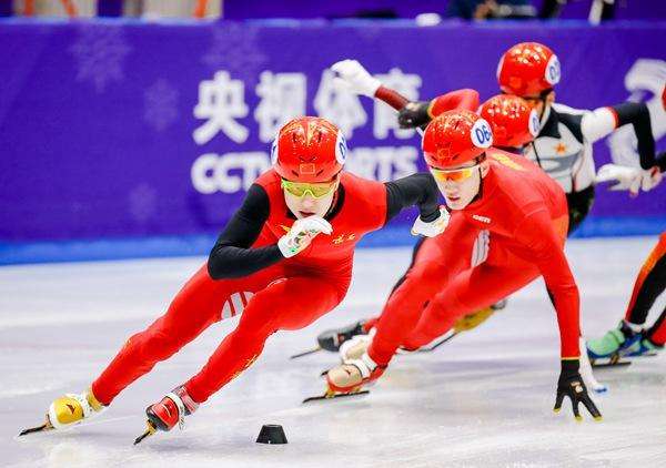 短道速滑赛场上突发奇妙一幕，黑马出现勇夺冠军的简单介绍