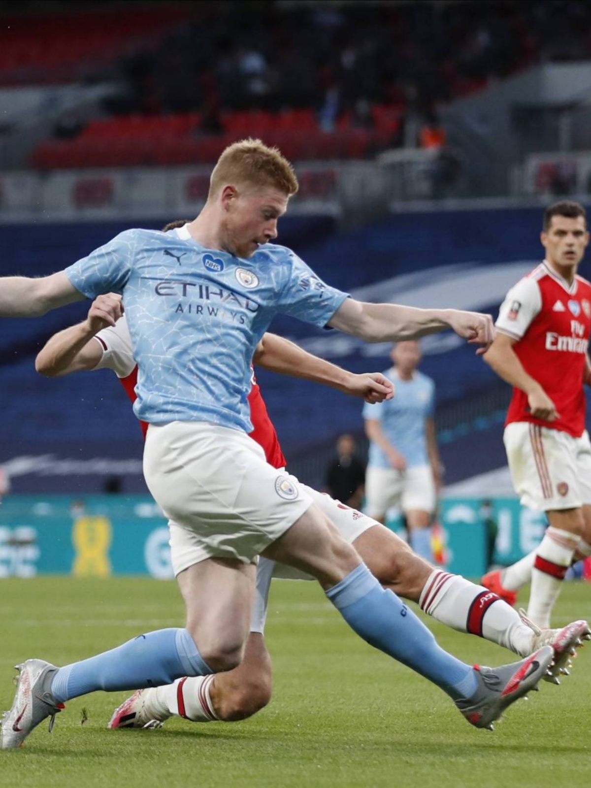 阿森纳连续取胜,冲击联赛榜首 阿森纳连续取胜,冲击联赛榜首