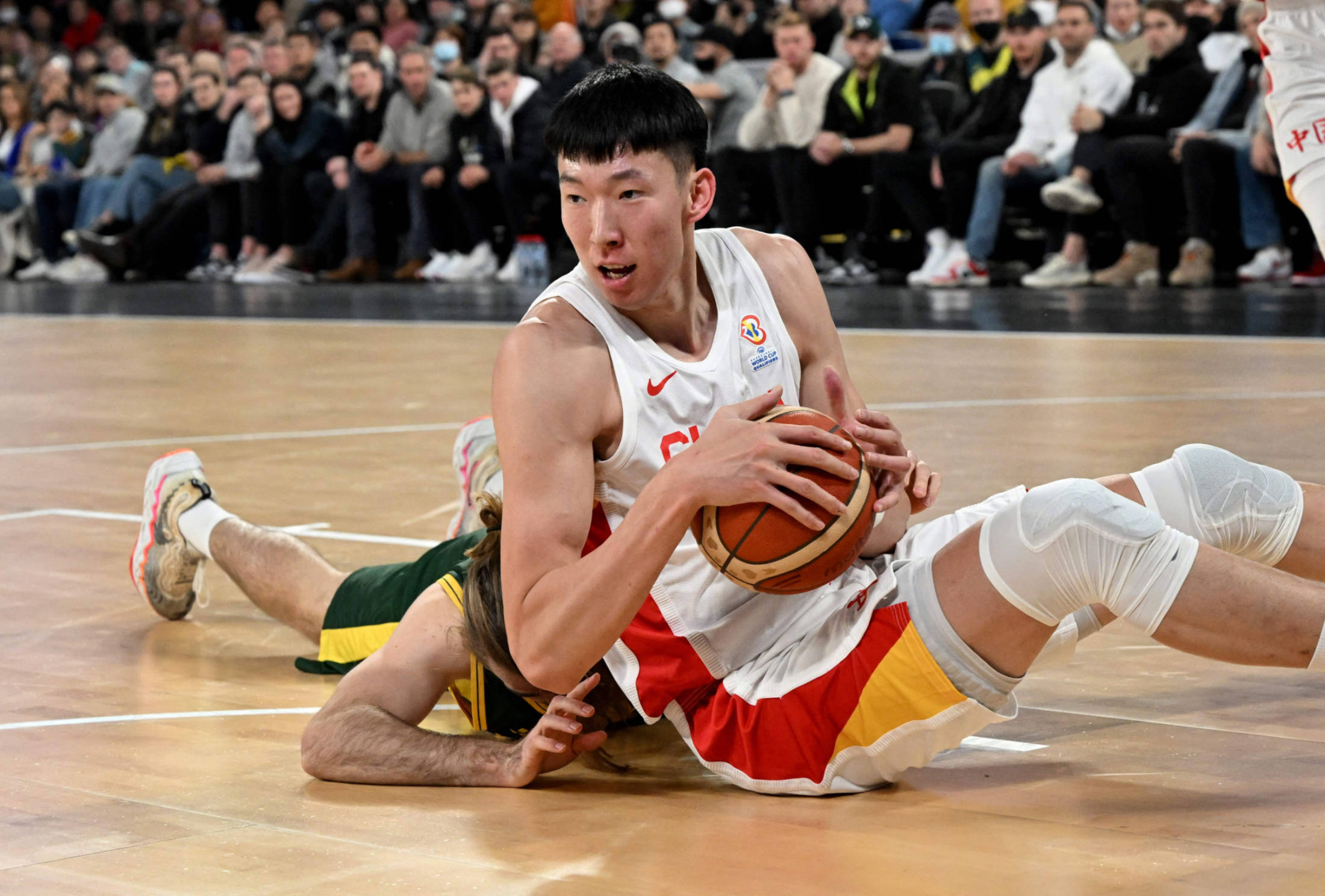 关于贵州男篮长途出征，战胜对手取得胜利的信息