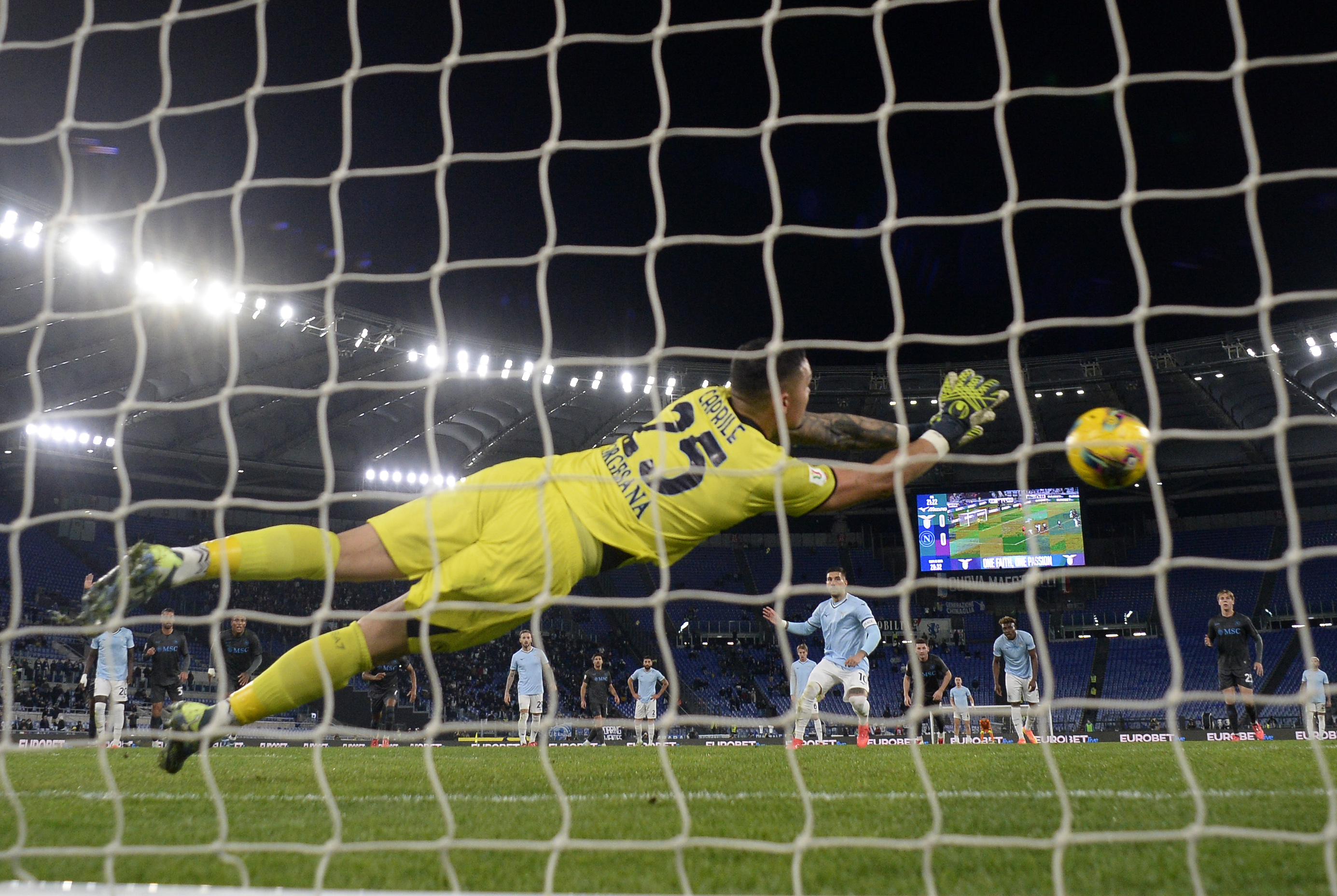 那不勒斯击败拉齐奥，领先优势大幅扩大的简单介绍