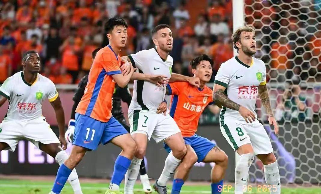 比赛中惊现黑马球队，一举击败强队大热门