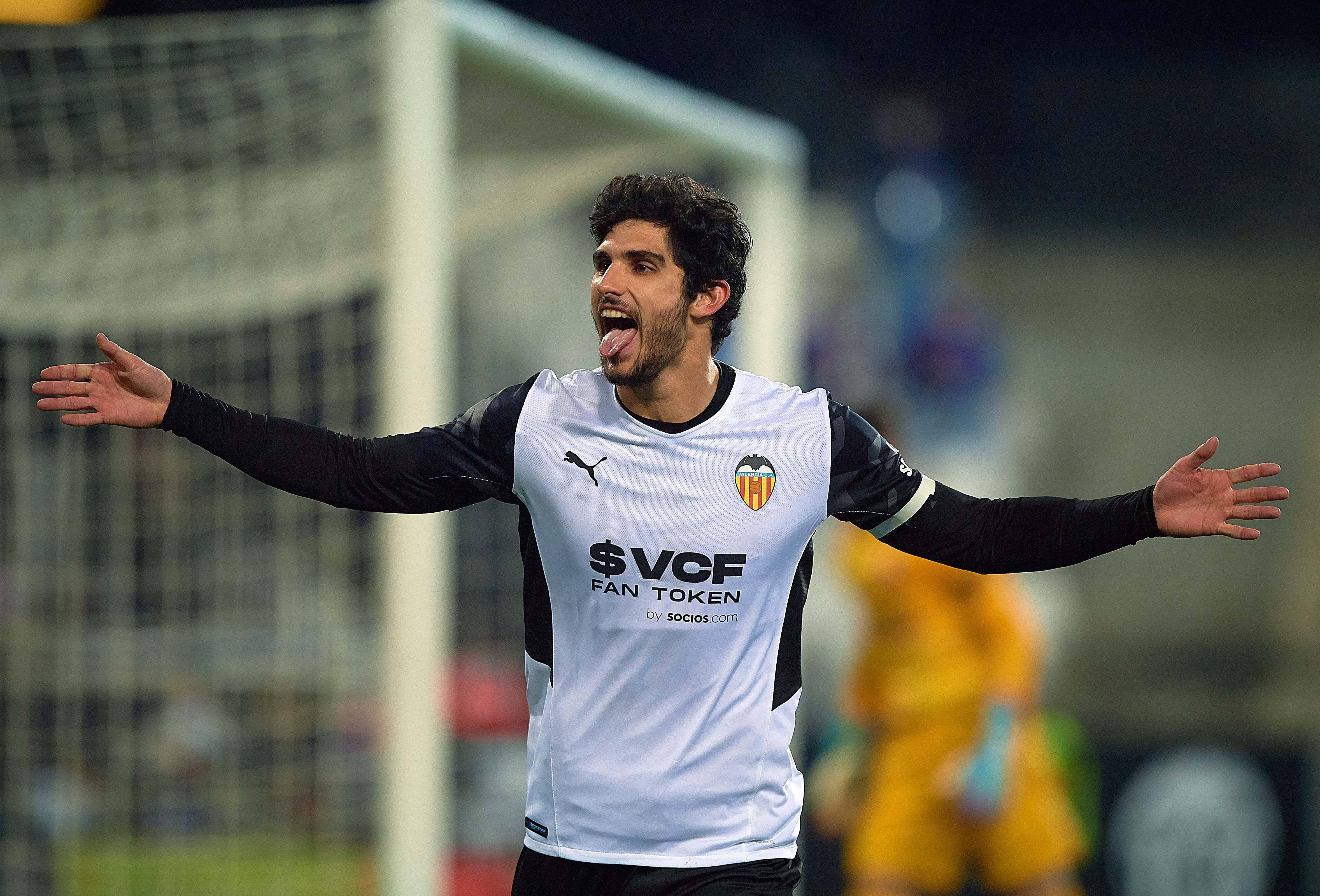 包含阿拉贡巴伦西亚客场完胜对手,展现出色实力的词条 包含阿拉贡巴伦西亚客场完胜对手,展现出色实力的词条