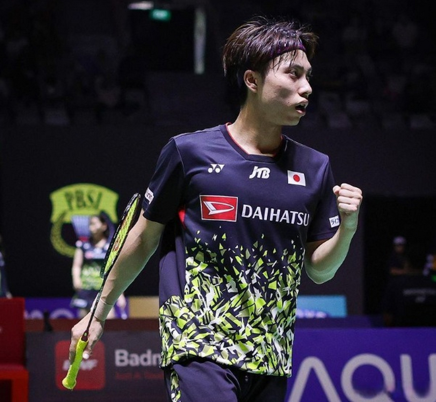 澳大利亚羽毛球选手夺得单打冠军，技艺高超