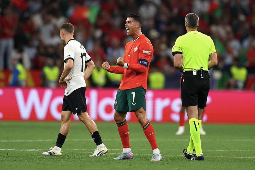 梅西助攻欧冠传射双线攻势破城 梅西助攻欧冠传射双线攻势破城