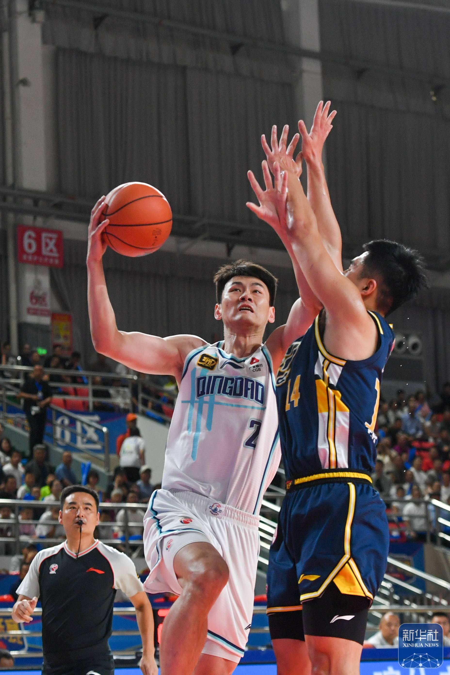 B体育课程-篮球联赛开展，球队准备充分备战的简单介绍